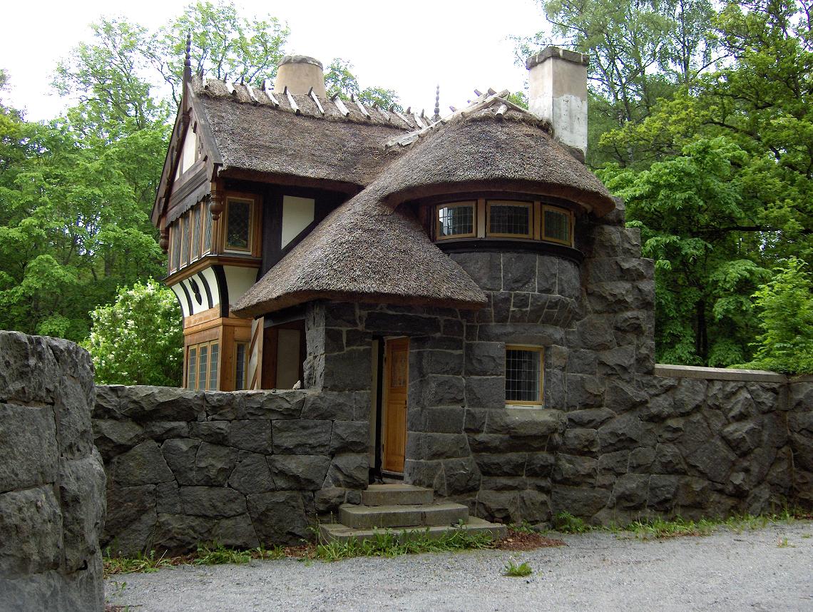 Grindstugan vid Tjol�holms slott