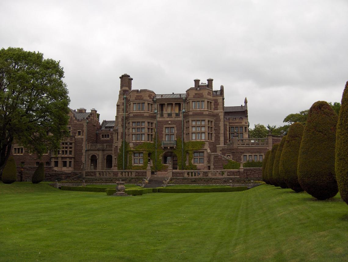 Tjol�holms slott