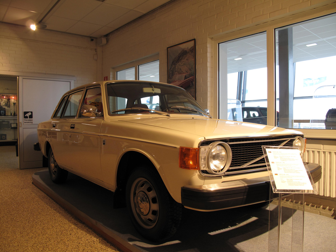 Volvo 144