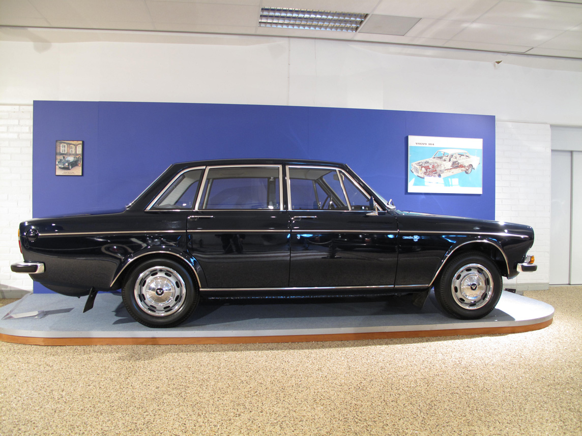 Volvo 164