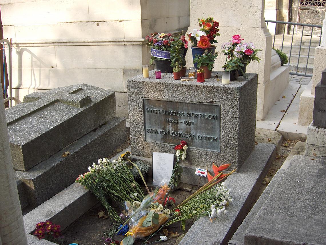 Jim Morrison's grave at P�re-Lachaise